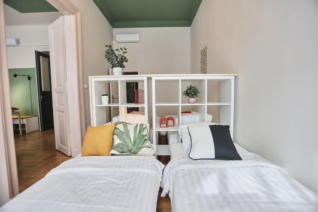 Unwind In Style W Sauna Dsgn 2Br Home Budapest Exterior photo